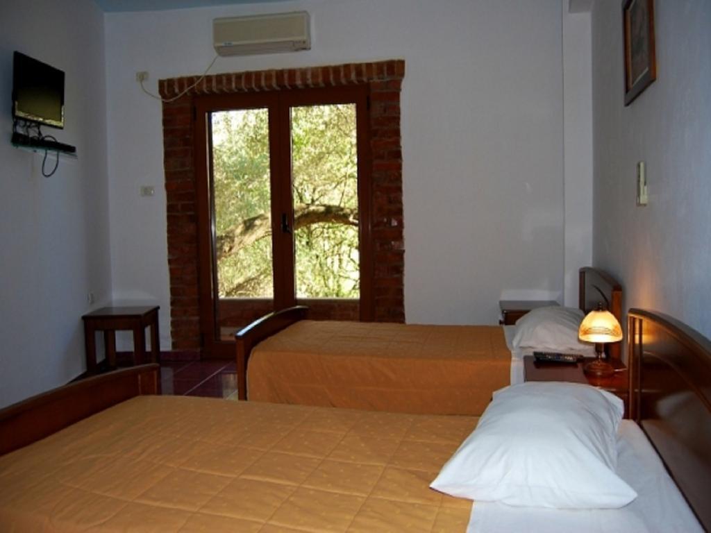 Hotel Livia Ksamil Cameră foto