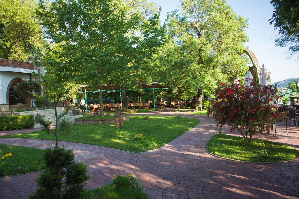 Hotel Livia Ksamil Exterior foto