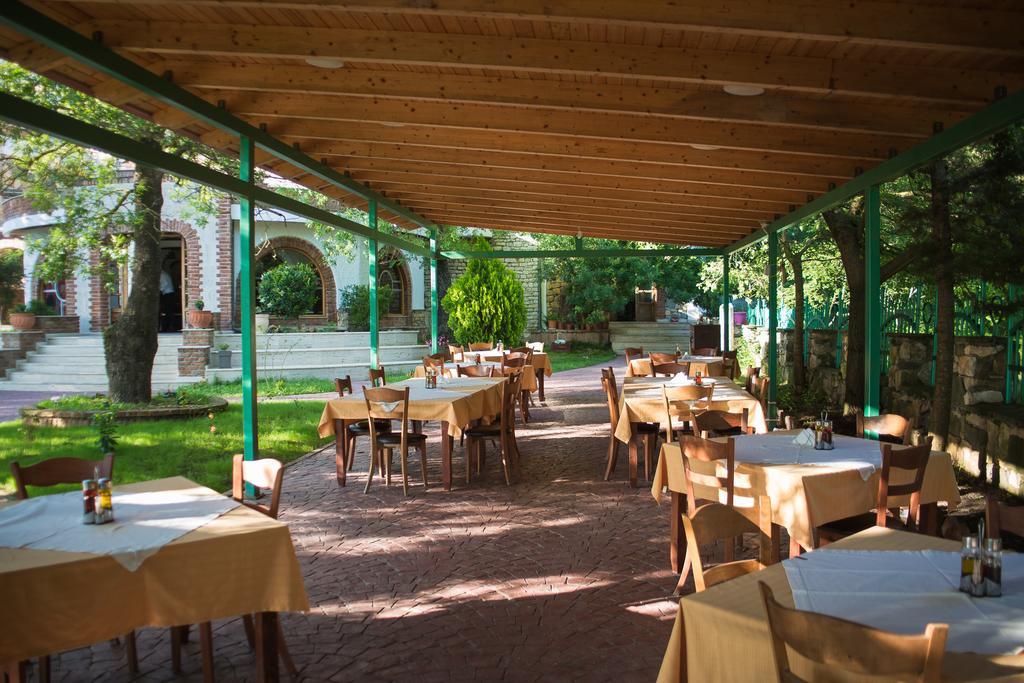 Hotel Livia Ksamil Exterior foto
